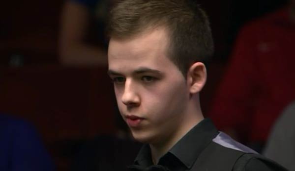 尽管比赛以 尽管比赛以